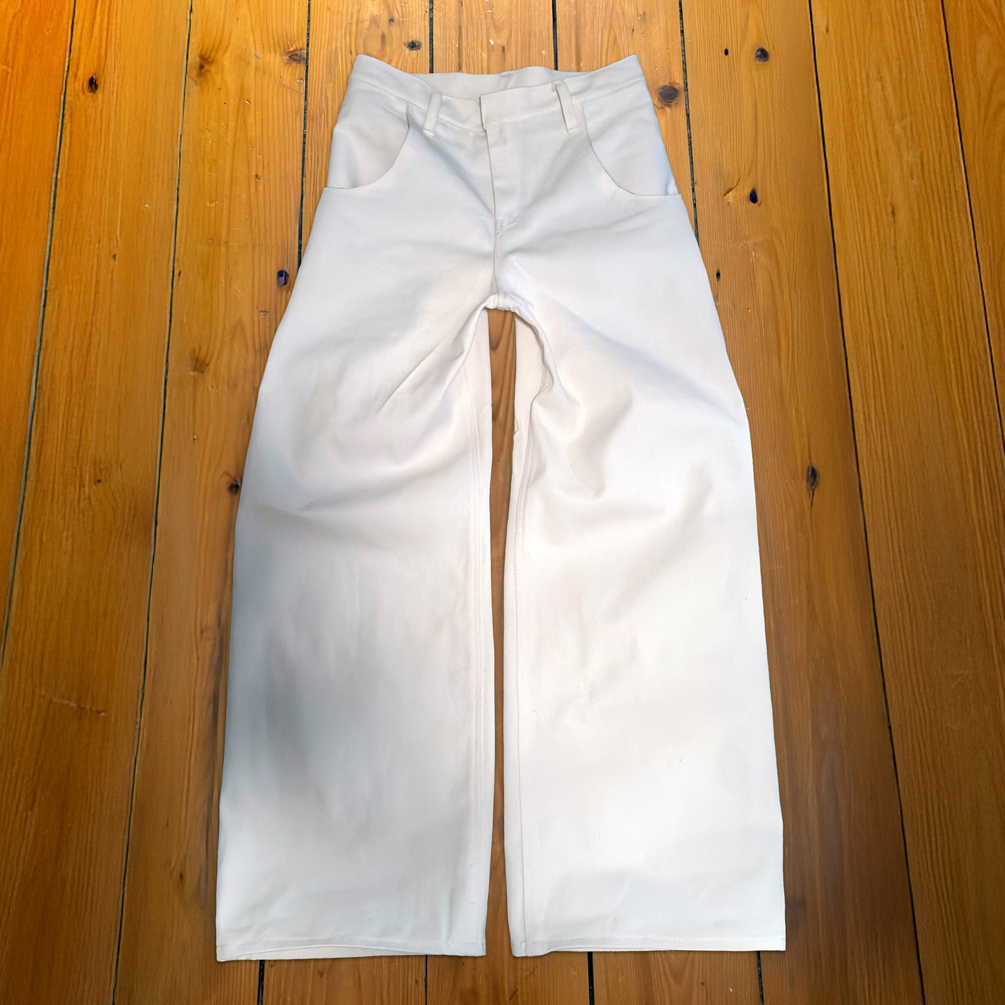 White MT jeans