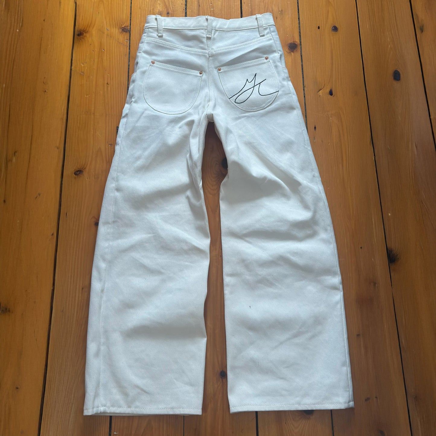 White MT jeans